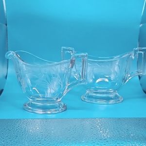Heisey Vtg sugar and creamer set